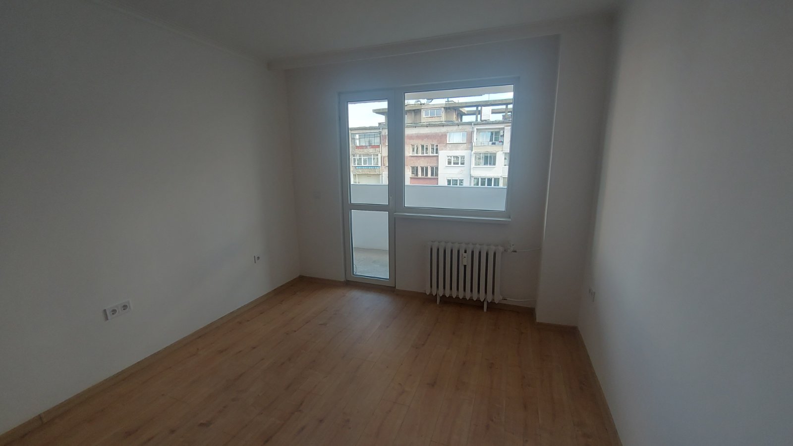 Слънчев, светъл, просторен 3-стаен апартамент в кв. Гео Милев