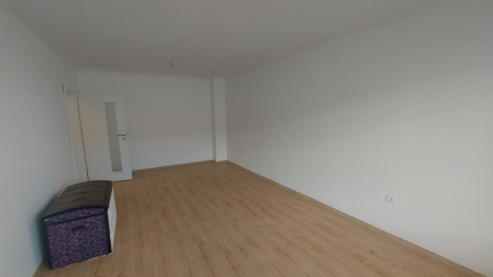 Слънчев, светъл, просторен 3-стаен апартамент в кв. Гео Милев