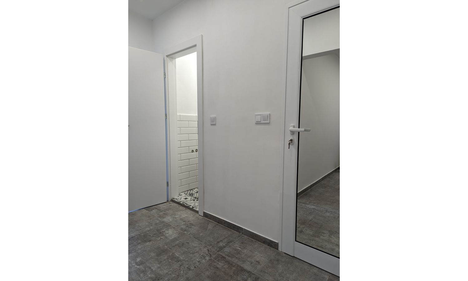 Слънчев, светъл, просторен 3-стаен апартамент в кв. Гео Милев