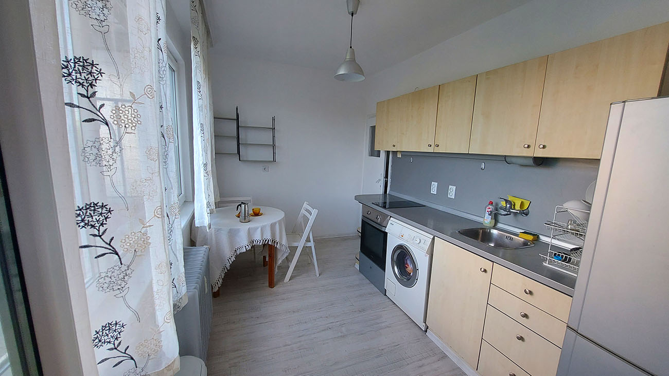 Слънчев и светъл 2-стаен, кв. Гоце Делчев