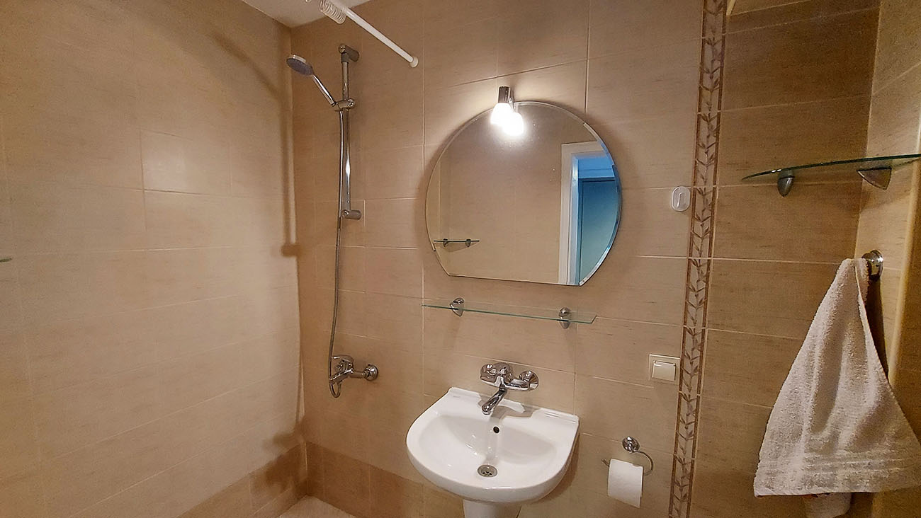 Слънчев и светъл 2-стаен, кв. Гоце Делчев