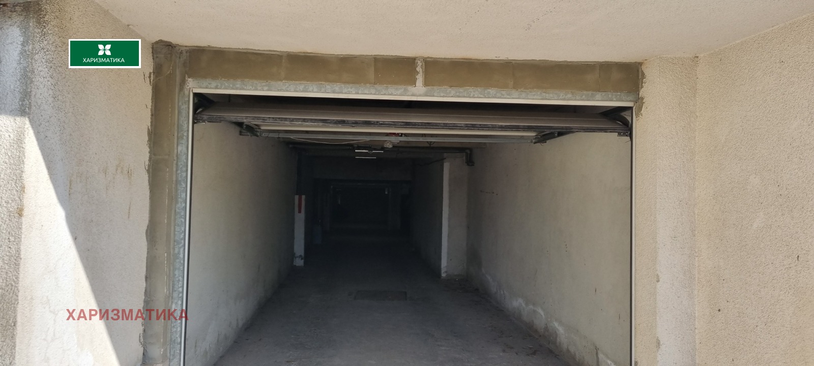 Гараж самостоятелен в Младост 2 със заключваща се ролетна врата