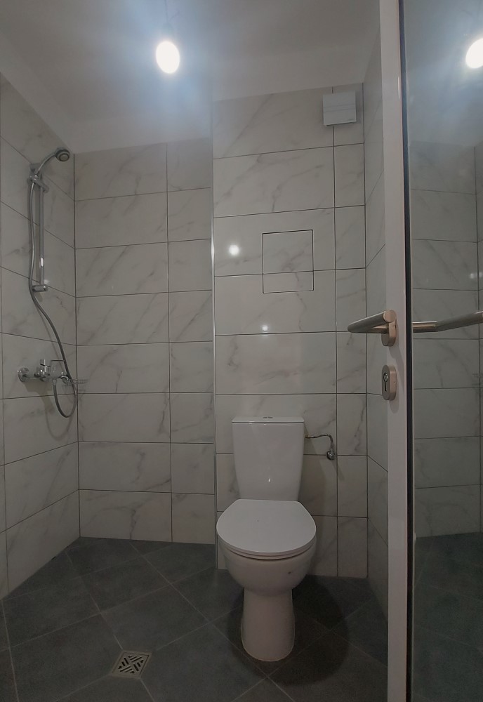 Луксозен нов двустаен апартамент в широк център