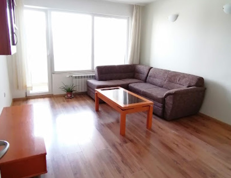 Светъл и обзаведен двустаен в кв. Стрелбище