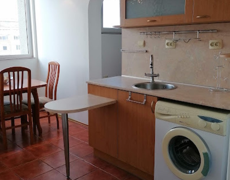 Светъл и обзаведен двустаен в кв. Стрелбище