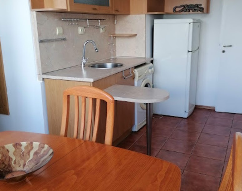 Светъл и обзаведен двустаен в кв. Стрелбище